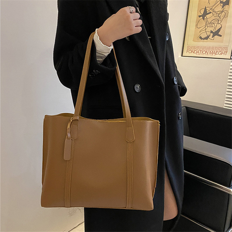 Classic Black Faux Leather Tot - Leatherworking Classic ulasan dan harga